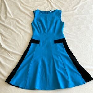 Elegant Blue and Black Sleeveless Dress